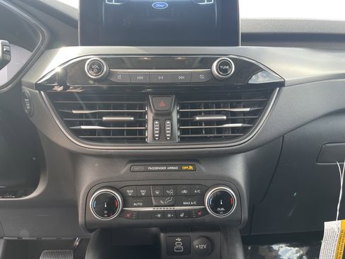 Used 2025 Ford Escape Active w/ Cold Weather Package image 23