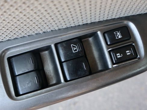 Used 2011 Subaru Forester 2.5X w/ Popular Equipment Group 1A AWD/4WD image 27