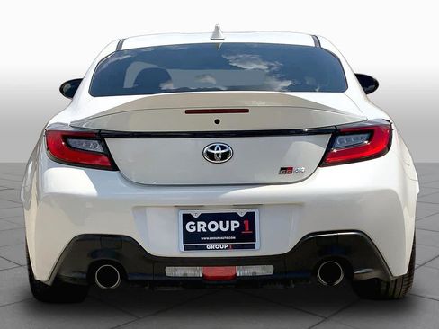 Used 2026 Toyota GR86 Premium RWD image 5
