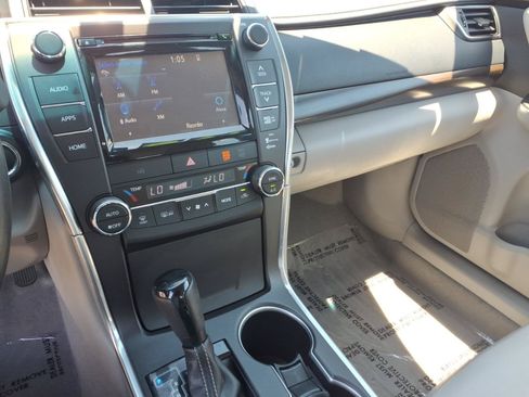Used 2015 Toyota Camry XLE w/ Convenience Package FWD image 24