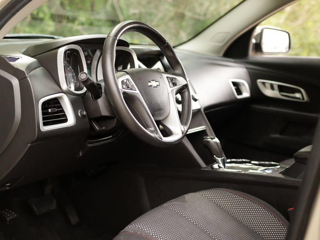 Used 2016 Chevrolet Equinox LT w/ Convenience Package FWD image 9