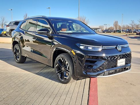 New 2026 Volkswagen Tiguan SEL R-Line image 5