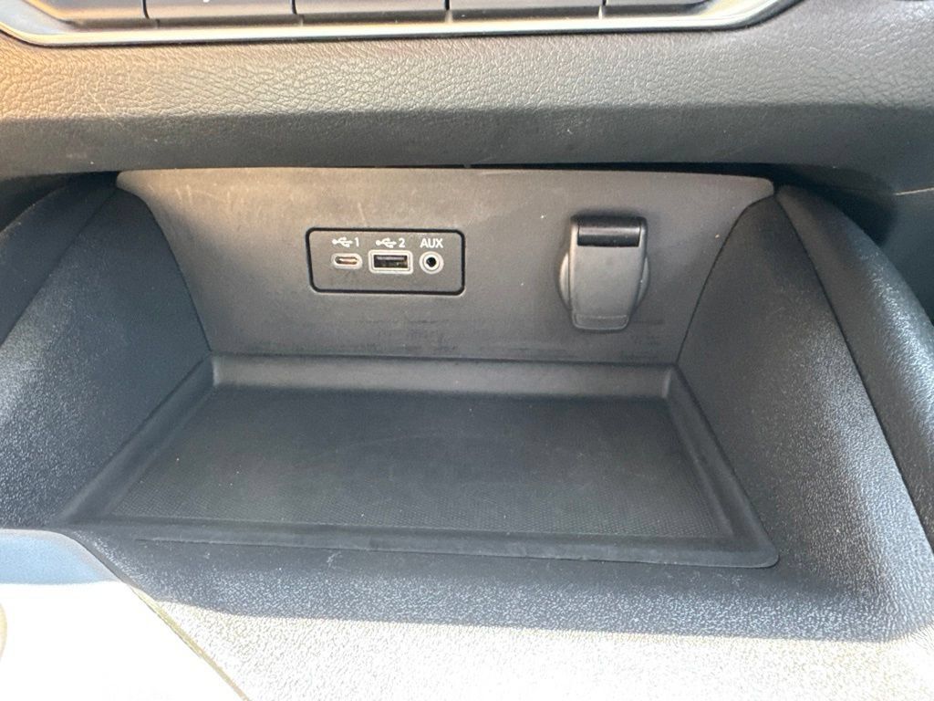 Used 2025 Nissan Altima 2.5 SV FWD image 16