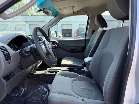 Used 2010 Nissan Xterra X image 2