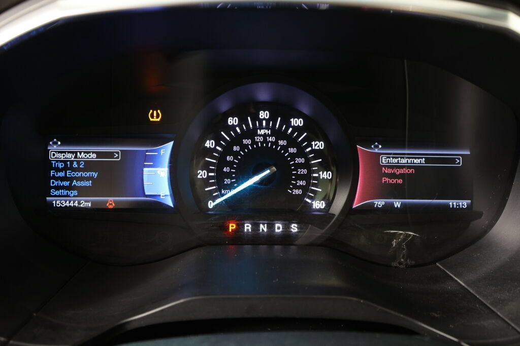 Used 2015 Ford Edge Titanium w/ Equipment Group 302A AWD/4WD image 30