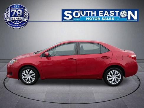 Used 2018 Toyota Corolla LE w/ Carpet Mat Package (TMS) image 7