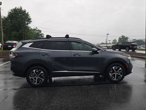 Certified 2024 Kia Sportage EX w/ EX Premium Package AWD/4WD image 2