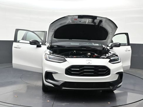 Used 2025 Honda HR-V Sport image 35