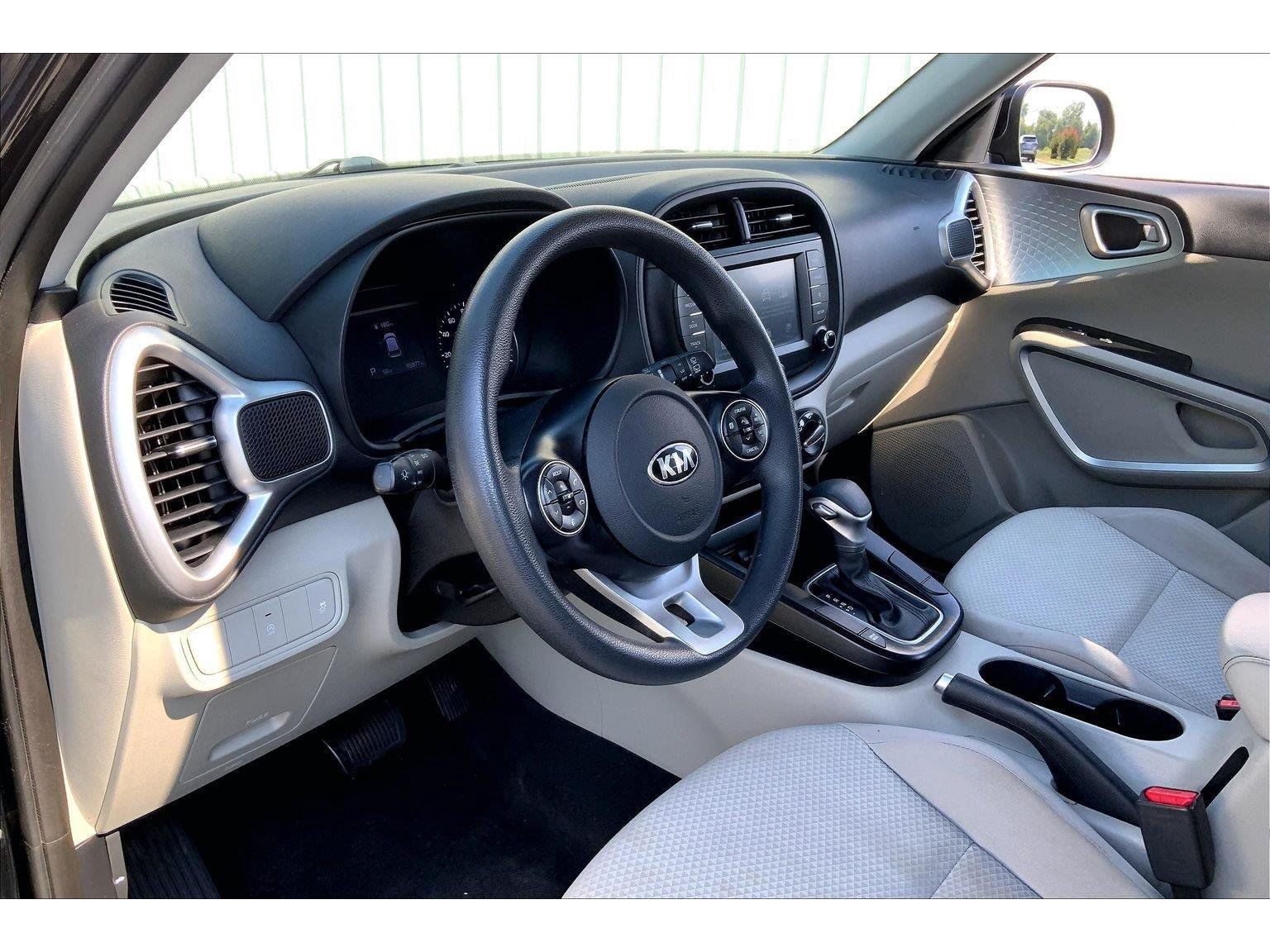 Used 2020 Kia Soul LX FWD image 8