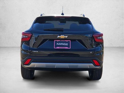 New 2026 Chevrolet Trax LT image 8