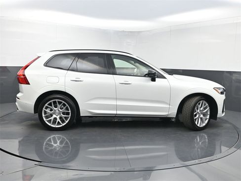 Used 2025 Volvo XC60 B5 Ultra w/ Protection Package Premier image 41