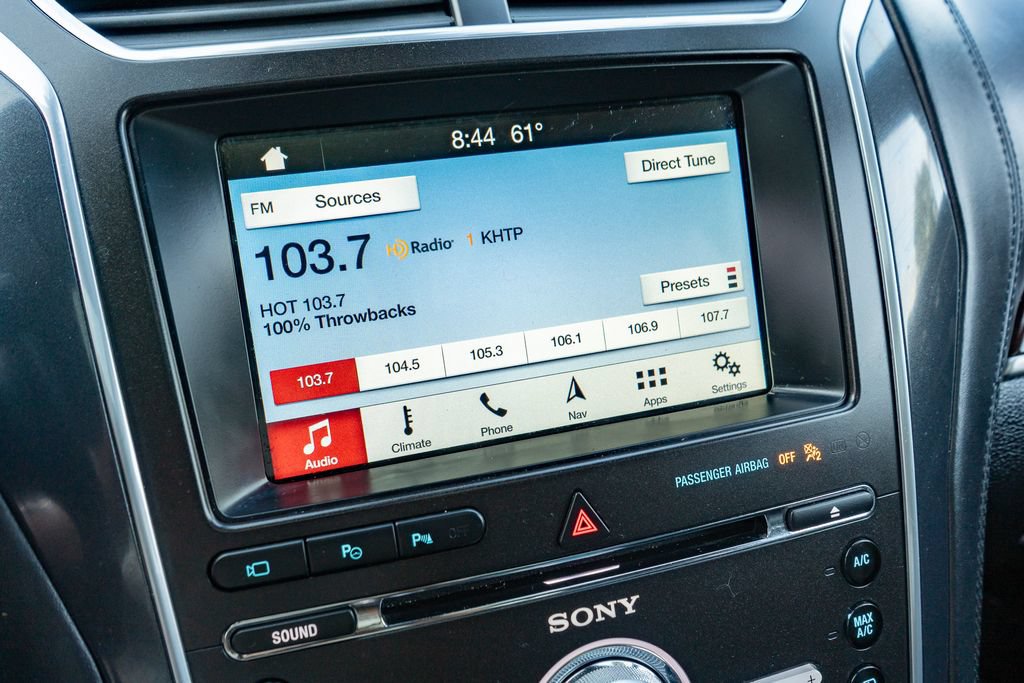 Used 2018 Ford Explorer Platinum AWD/4WD image 32