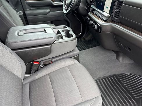 Used 2025 Chevrolet Silverado 2500 LT w/ Convenience Package AWD/4WD image 24