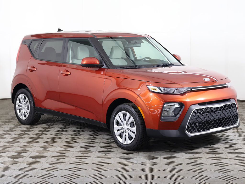 Used 2021 Kia Soul LX FWD image 2