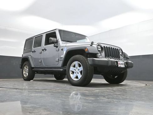 Used 2016 Jeep Wrangler Unlimited Sport w/ Quick Order Package 24S AWD/4WD image 46
