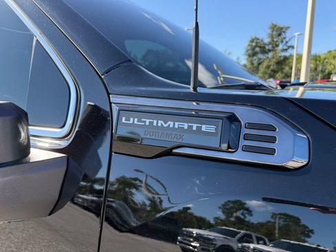 Used 2026 GMC Sierra 2500 Denali Ultimate AWD/4WD image 2