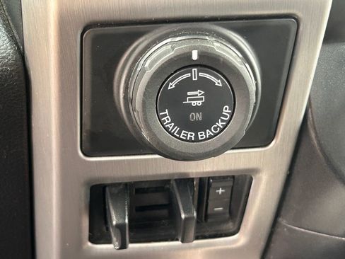 Used 2018 Ford F150 Platinum AWD/4WD image 21
