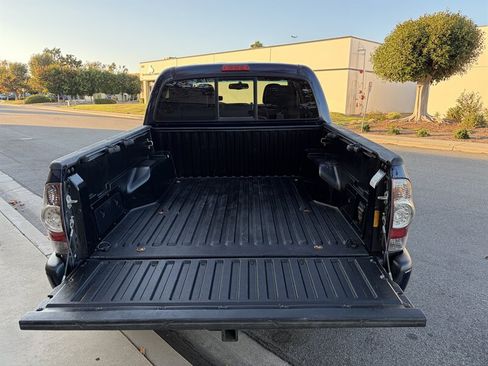 Used 2013 Toyota Tacoma PreRunner w/ TRD Sport Pkg RWD image 6