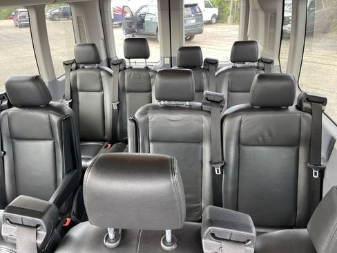 Used 2018 Ford Transit 350 XLT RWD image 9