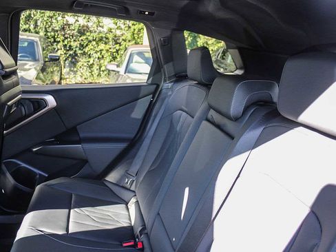 Used 2025 BMW X3 xDrive30i w/ Convenience Package image 18