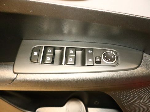 Used 2024 Kia Forte LXS image 36