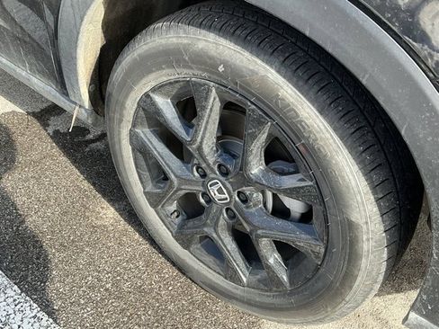 Used 2025 Honda HR-V Sport image 15