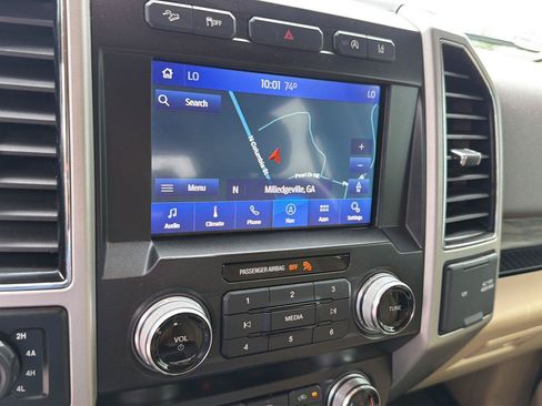 Used 2020 Ford F150 Lariat w/ Equipment Group 502A Luxury AWD/4WD image 25