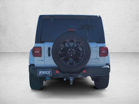 Used 2020 Jeep Wrangler Unlimited Sahara image 6