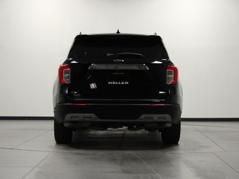 Used 2020 Ford Explorer XLT w/ Equipment Group 202A AWD/4WD image 5