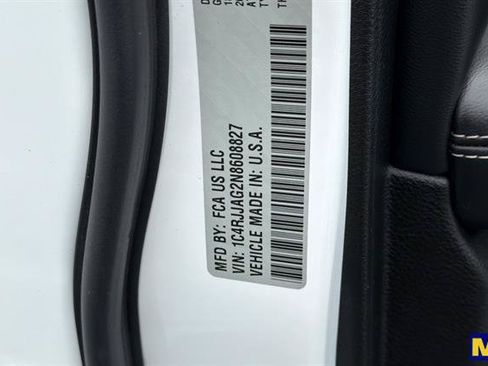 Used 2022 Jeep Grand Cherokee L Laredo w/ Luxury Tech Group I RWD image 40