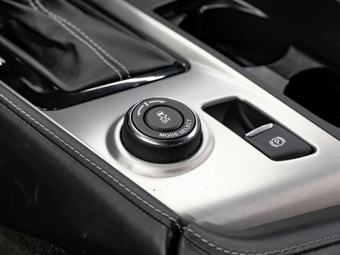 Used 2016 Chevrolet Corvette Z06 w/ 3LZ Preferred Equipment Group image 32