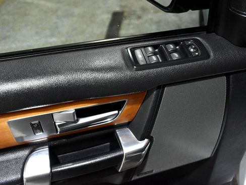 Used 2010 Land Rover LR4 HSE image 30