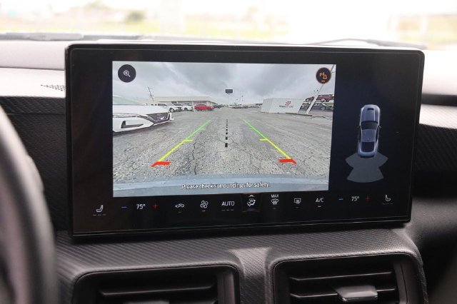 Used 2025 Ford Mustang Coupe RWD image 17
