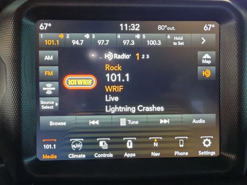 Used 2023 Jeep Wrangler Unlimited Sahara AWD/4WD image 24