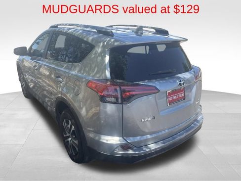Used 2018 Toyota RAV4 LE w/ Carpet Mat Package AWD/4WD image 9