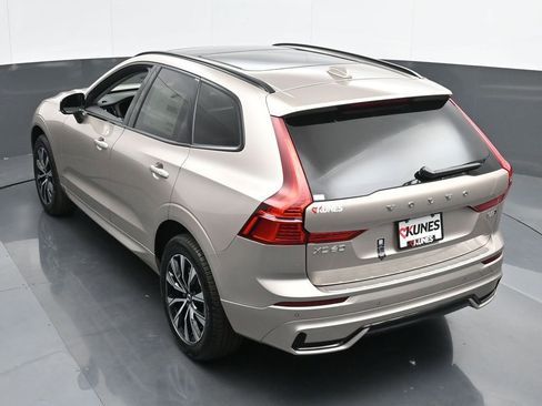 New 2025 Volvo XC60 B5 Core w/ Protection Package Premier AWD/4WD image 37