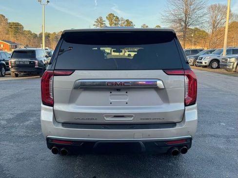 Used 2021 GMC Yukon XL Denali AWD/4WD image 6