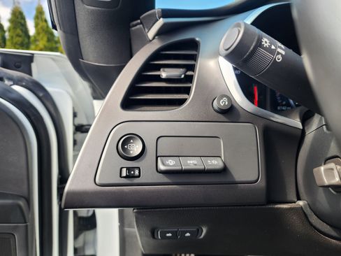 Used 2016 Chevrolet Corvette Stingray Coupe w/ 2LT Preferred Equipment Group image 21