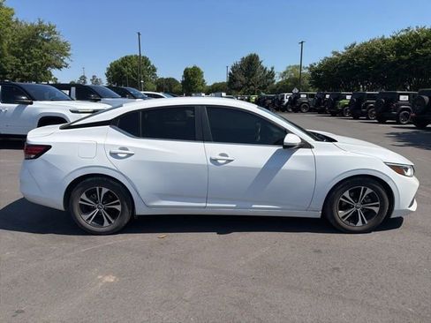Used 2021 Nissan Sentra SV FWD image 2