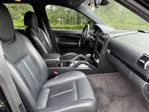 Used 2008 Porsche Cayenne Turbo AWD/4WD image 13