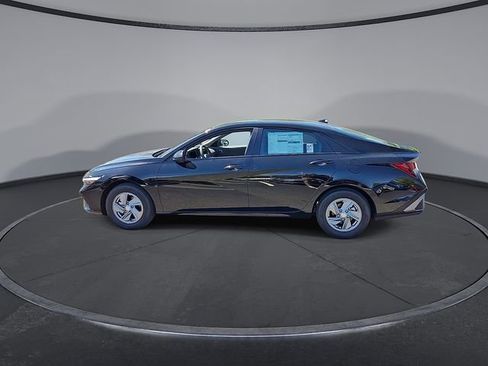 New 2026 Hyundai Elantra SE FWD image 6