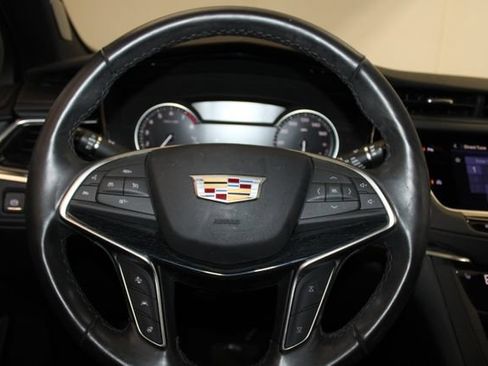 Certified 2024 Cadillac XT5 Premium Luxury w/ LPO, Floor Liner Package AWD/4WD image 17