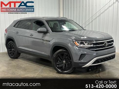 Used 2023 Volkswagen Atlas SE w/ Technology Package w/ Black Wheel Package image 1