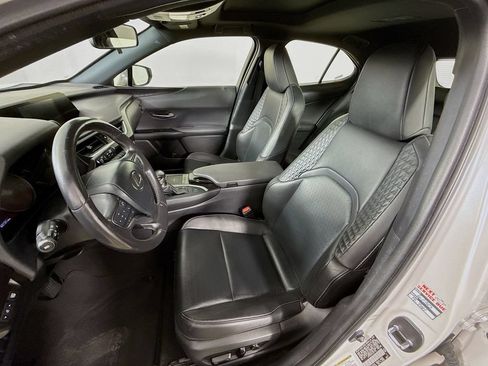Used 2020 Lexus UX 200 w/ Accessory Package FWD image 23