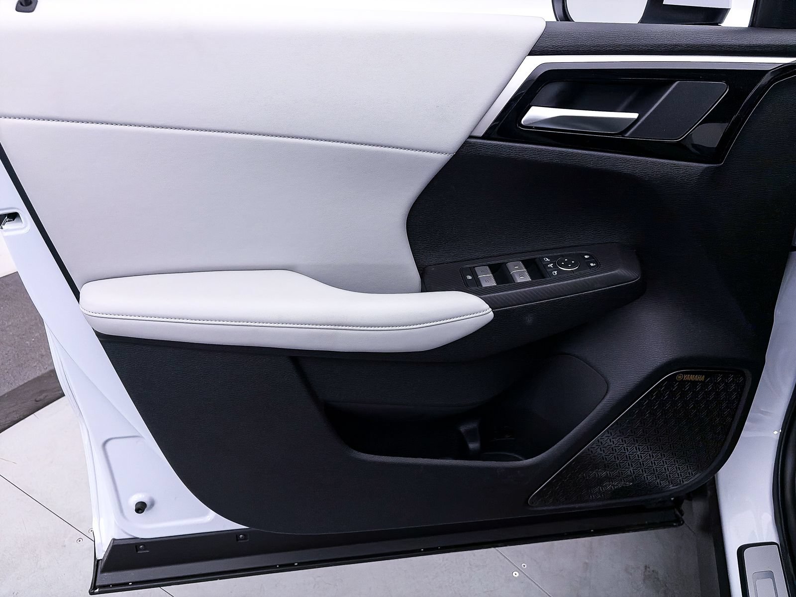 Used 2026 Mitsubishi Outlander SE FWD image 9