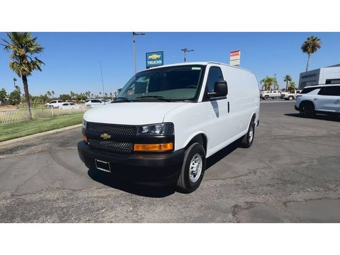 New 2026 Chevrolet Express 2500 w/ Driver Convenience Package RWD image 7