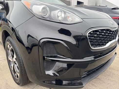 Used 2022 Kia Sportage LX image 11