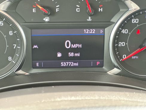 Used 2023 GMC Terrain SLT image 15