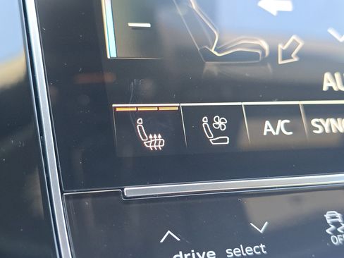 New 2026 Audi Q8 Prestige image 14