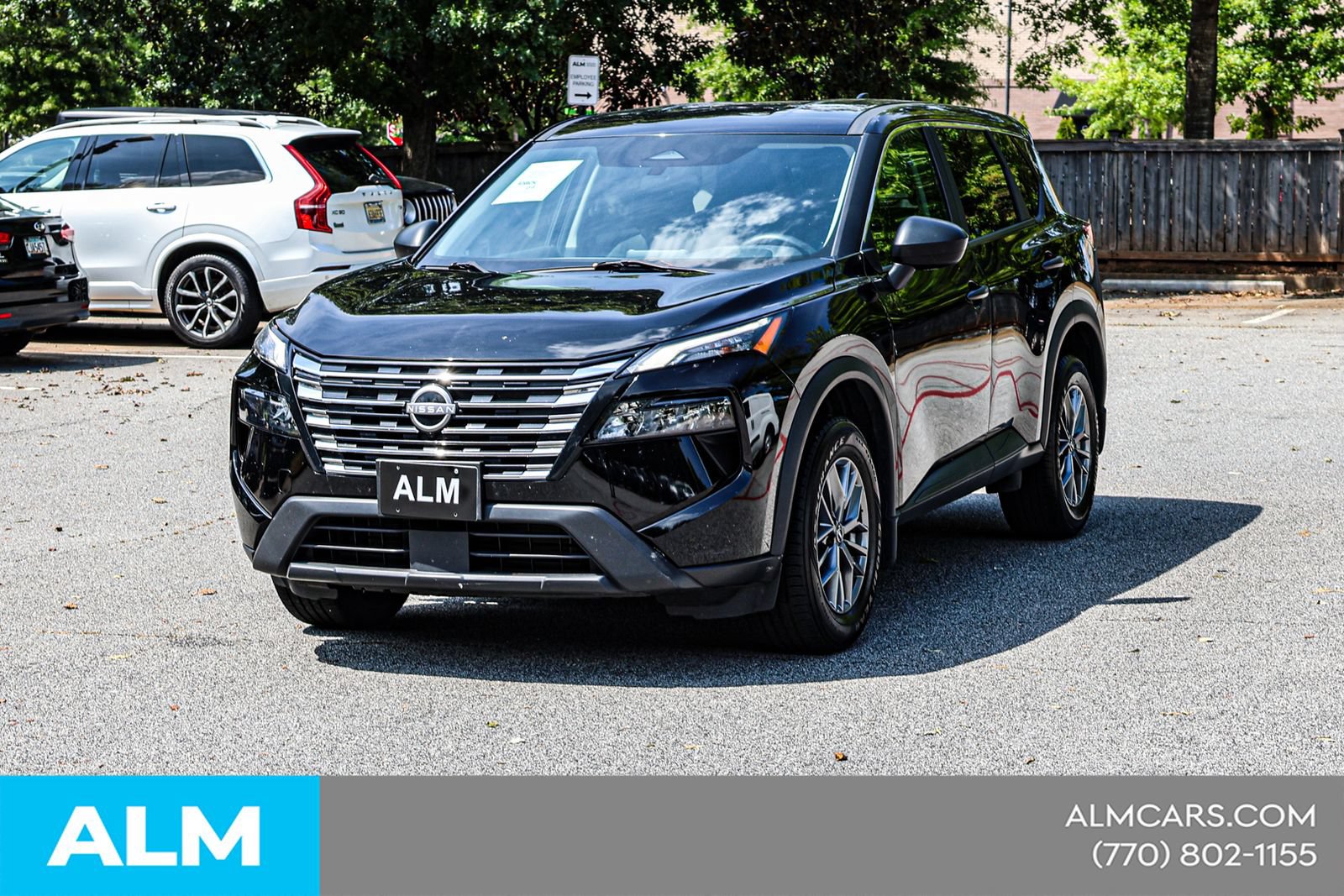 Used 2024 Nissan Rogue S AWD/4WD image 3